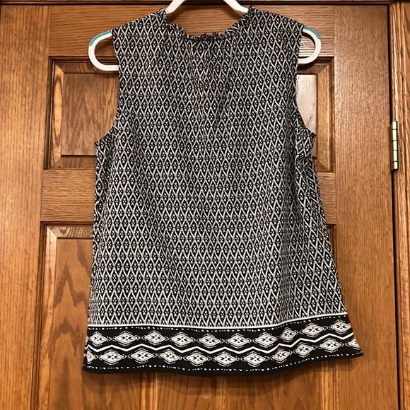 Talbots sleeveless top - Picture 3 of 3